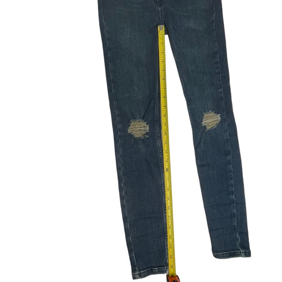 NWT Free People We The Free Skinny Button Fly Distressed Jeans 26 - Picture 7 of 13